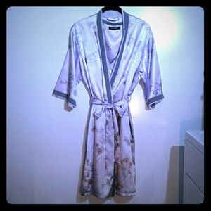 ELLEN TRACY Gown & Robe Set. MED Lavender